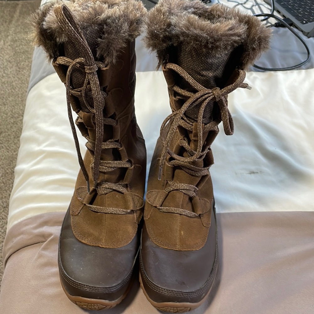 North Face brown waterproof leather boots size 8